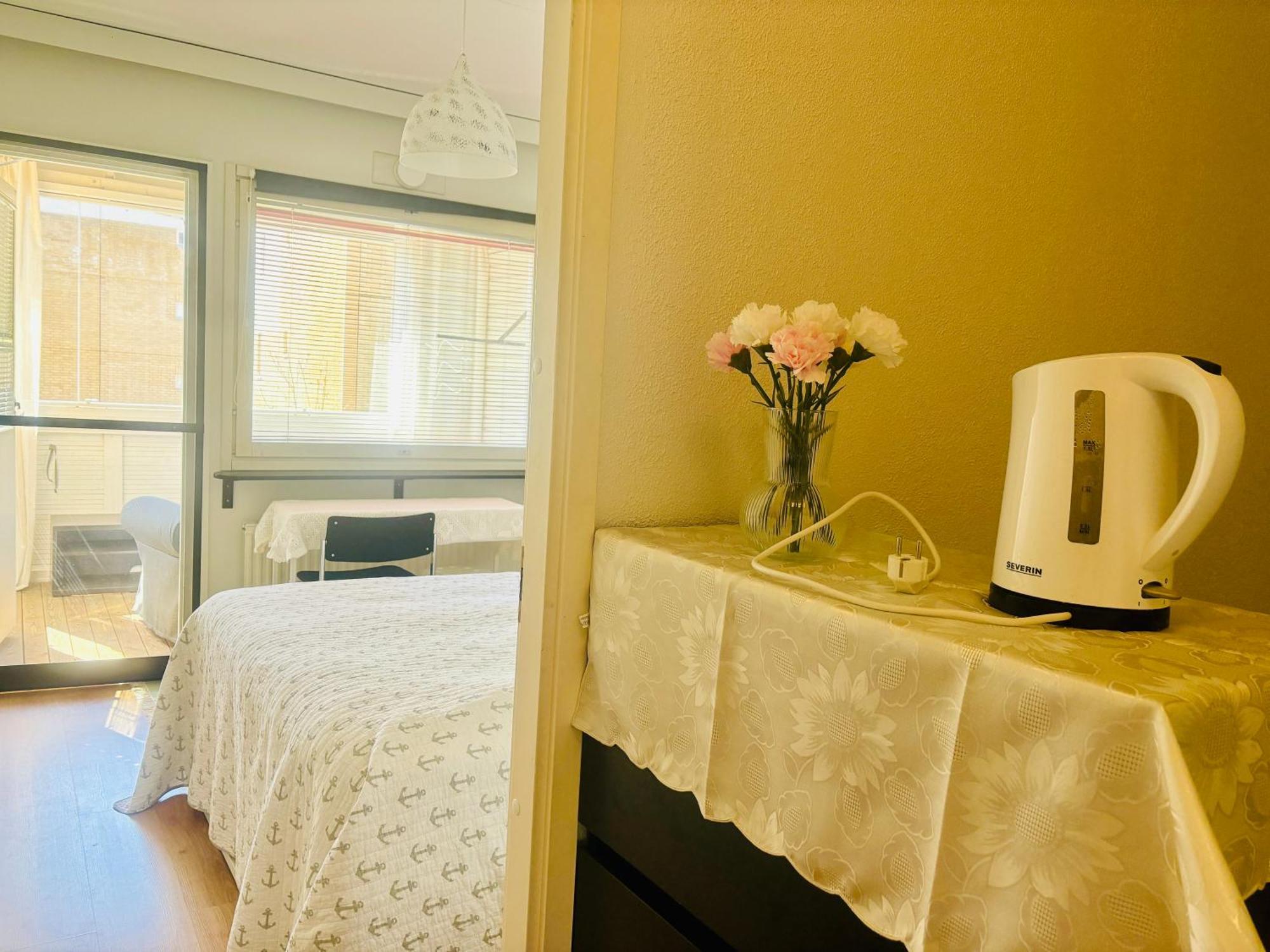 הלסינקי Private Rooms Near Metro, Free Parking,Direct Bus From Airport מראה חיצוני תמונה